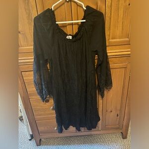 AUW Black Dress with beautiful lace sleeves• NWT • Size: XL